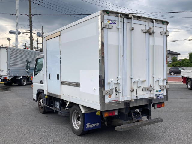 三菱 キャンター 2TG-FBA00(2WD)の写真4
