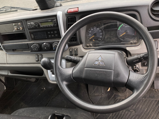 三菱 キャンター 2TG-FBA00(2WD)の写真18
