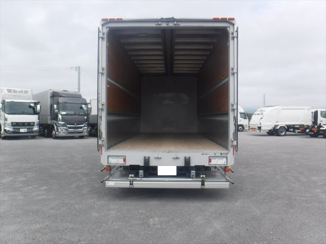 いすゞ フォワード 2RG-FRR90T2(2WD)の写真21