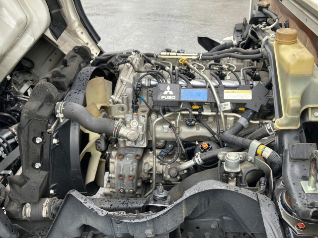 三菱 キャンター TPG-FBA50(2WD)の写真15