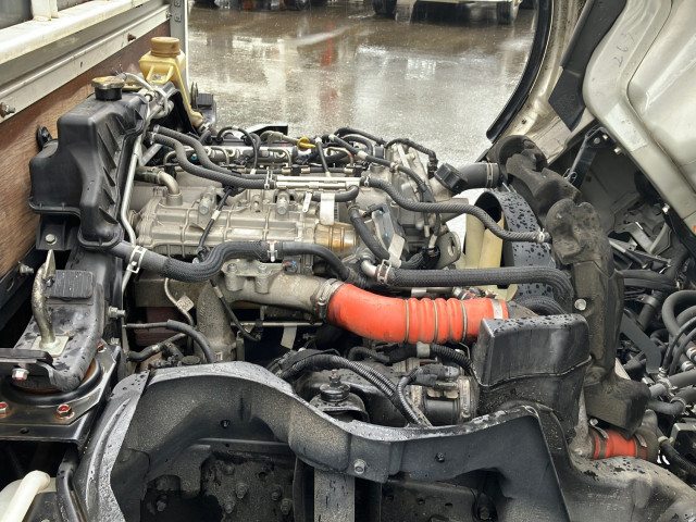 三菱 キャンター TPG-FBA50(2WD)の写真16