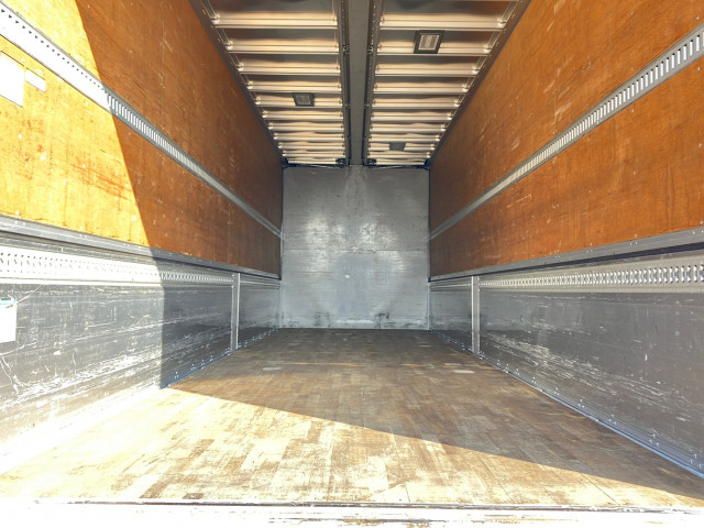 いすゞ ギガ 2PG-CYJ77C(8x4)の写真10