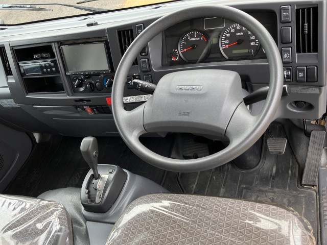 いすゞ エルフ TPG-NLR85AN(2WD)の写真18