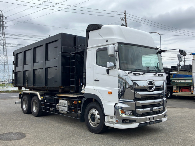 日野 プロフィア 2DG-FS1AJE(6x4)の写真2