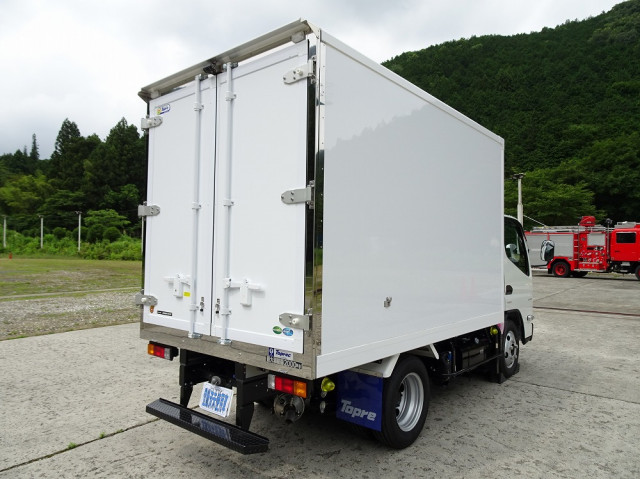 三菱 キャンター 2RG-FBAV0(2WD)の写真2