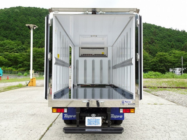 三菱 キャンター 2RG-FBAV0(2WD)の写真3