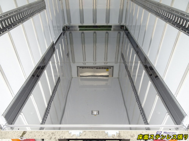 三菱 キャンター 2RG-FBAV0(2WD)の写真15