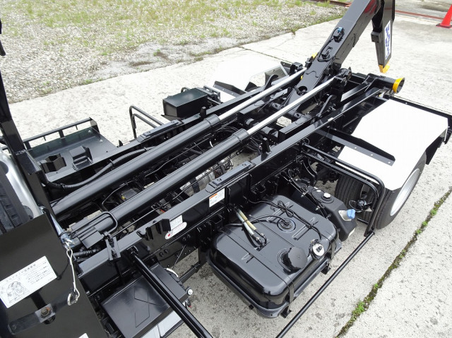 三菱 ファイター 2KG-FK62F(2WD)の写真12