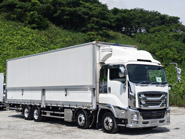 いすゞ ギガ QKG-CYJ77B(8x4)の写真28