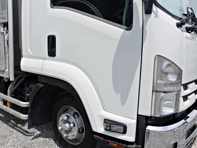 いすゞ フォワード 2RG-FRR90S2(2WD)の写真6