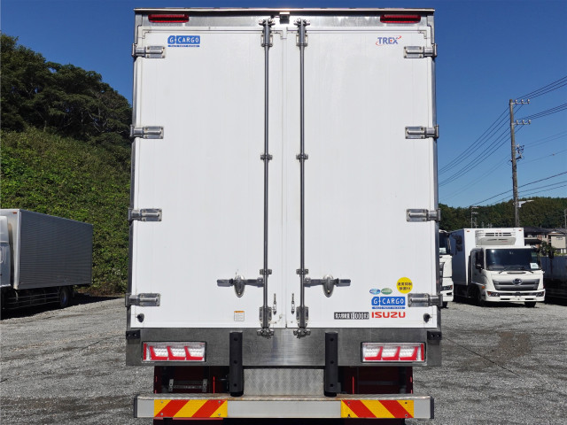 いすゞ ギガ 2KG-CYL77C(6x2)の写真7