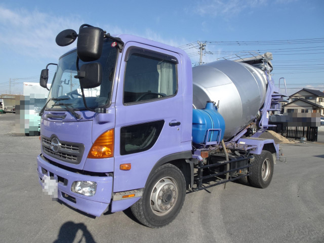 レンジャー ミキサー車