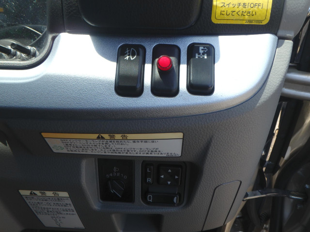 三菱 キャンター 2RG-FEB90(2WD)の写真23