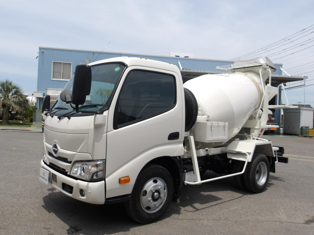 日野 デュトロ 2DG-XZU600E(2WD)の写真1