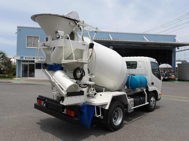 日野 デュトロ 2DG-XZU600E(2WD)の写真4