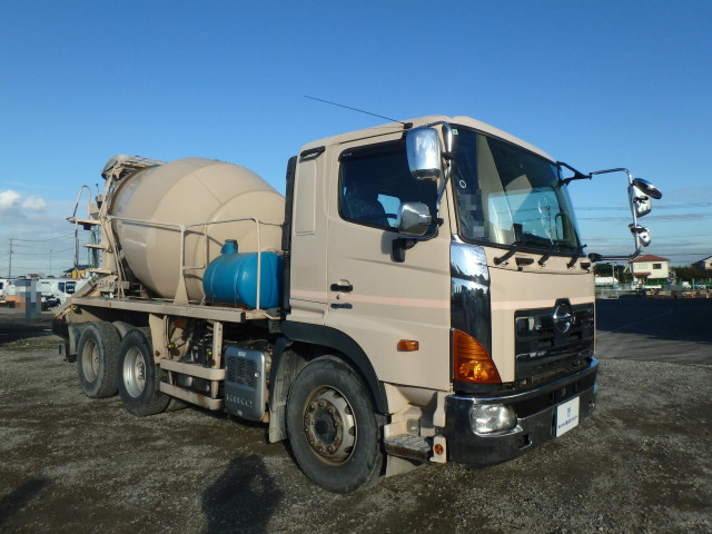 日野 プロフィア QKG-FS1AKAA(6x4)の写真3