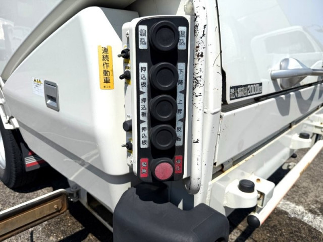 日野 デュトロ 2RG-XZU605X(2WD)の写真16