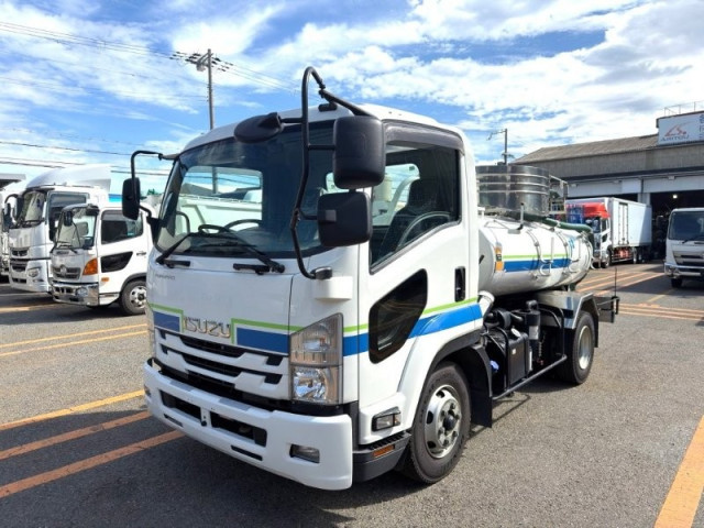 いすゞ フォワード 2PG-FRR90S2の写真1