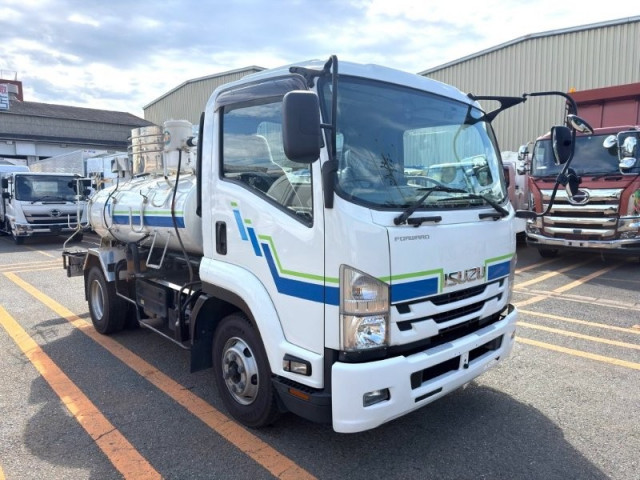 いすゞ フォワード 2PG-FRR90S2の写真2