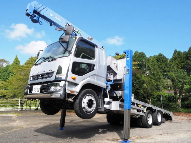 ファイター 重機運搬車