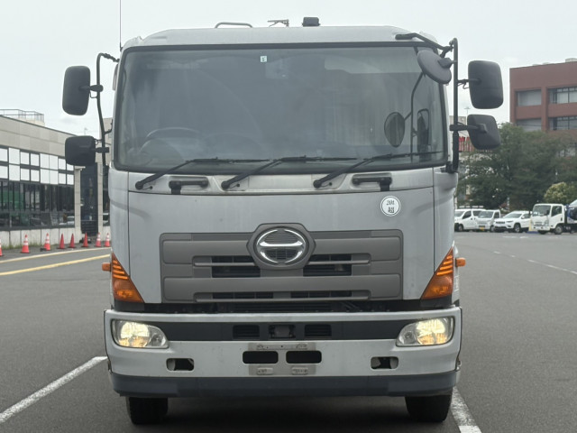 日野 プロフィア QKG-FR1APBA(2WD)の写真5