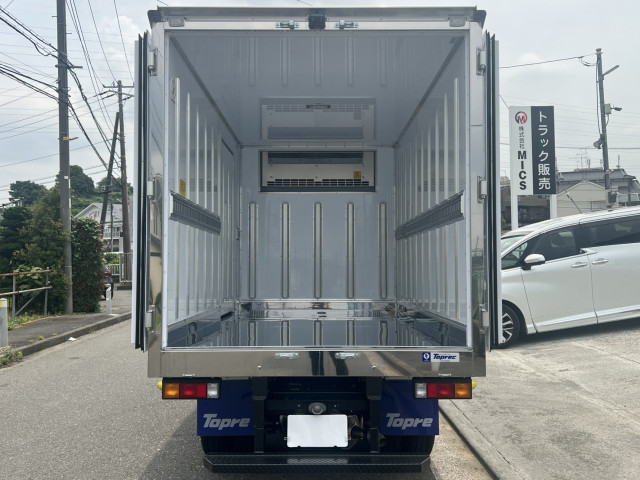 三菱 キャンター 2RG-FEAV0(2WD)の写真9