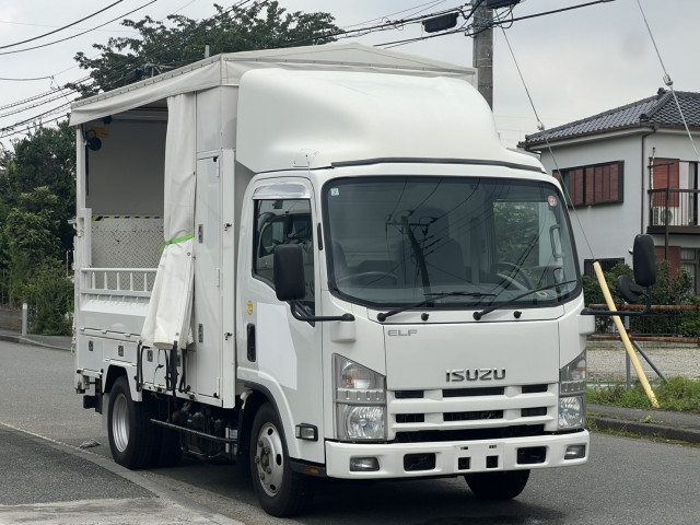 いすゞ エルフ BDG-NMR85N(2WD)の写真2