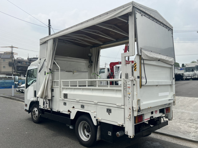 いすゞ エルフ BDG-NMR85N(2WD)の写真4