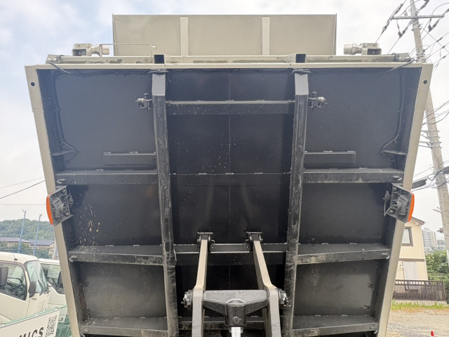 三菱 ファイター 2KG-FK62FZ(2WD)の写真14