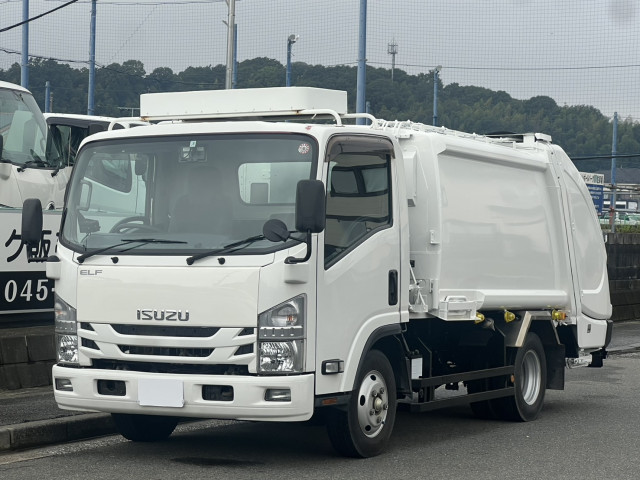 いすゞ エルフ TRG-NPR85AR(2WD)の写真1