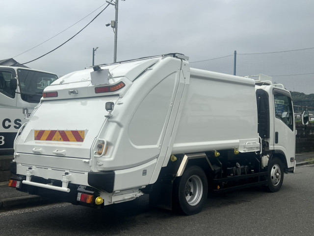 いすゞ エルフ TRG-NPR85AR(2WD)の写真3