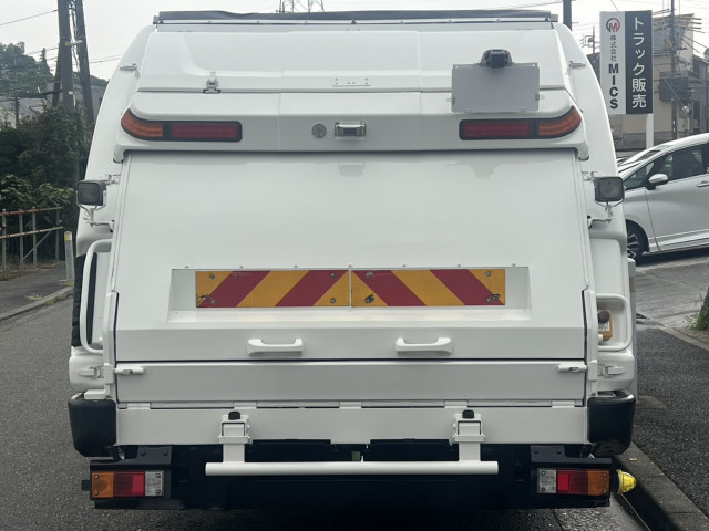 いすゞ エルフ TRG-NPR85AR(2WD)の写真8