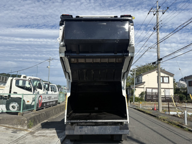 いすゞ エルフ TRG-NPR85AR(2WD)の写真21