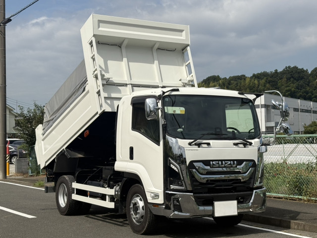 いすゞ フォワード 2RG-FTR90U4(2WD)の写真2