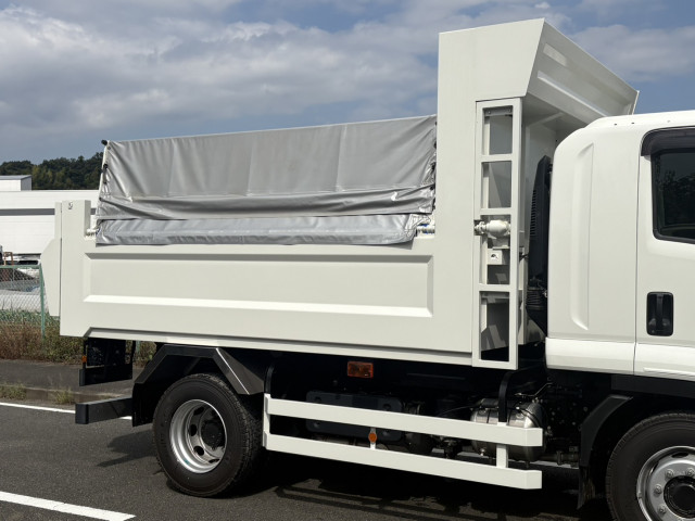 いすゞ フォワード 2RG-FTR90U4(2WD)の写真6