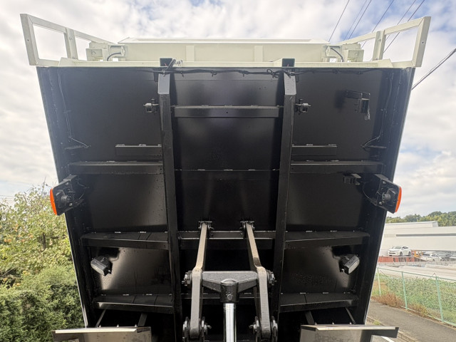 いすゞ フォワード 2RG-FTR90U4(2WD)の写真13