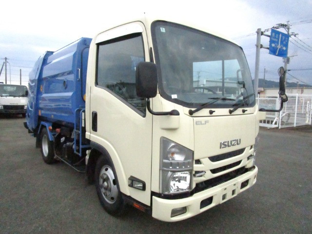 いすゞ エルフ TPG-NMR85AN(2WD)の写真4