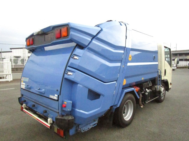 いすゞ エルフ TPG-NMR85AN(2WD)の写真6
