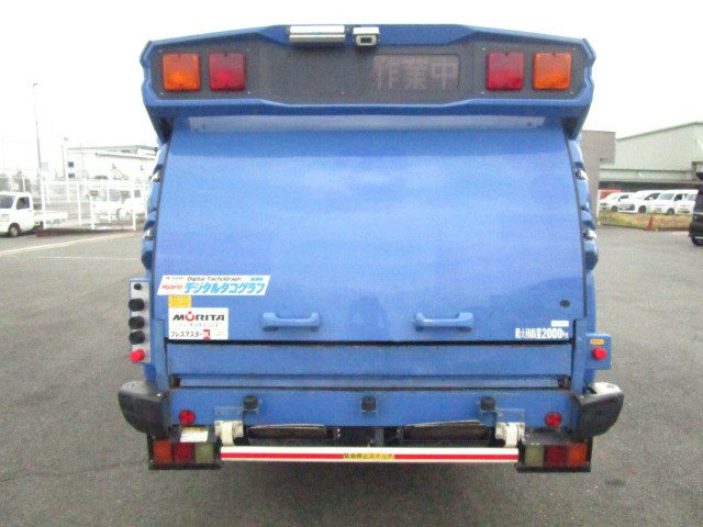 いすゞ エルフ TPG-NMR85AN(2WD)の写真7