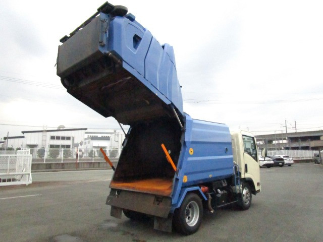 いすゞ エルフ TPG-NMR85AN(2WD)の写真24