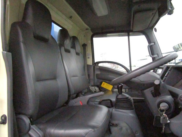 いすゞ エルフ TPG-NMR85AN(2WD)の写真30
