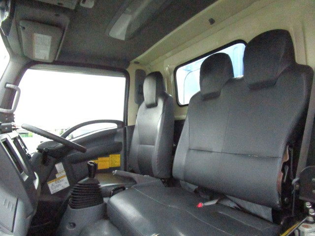 いすゞ エルフ TPG-NMR85AN(2WD)の写真32