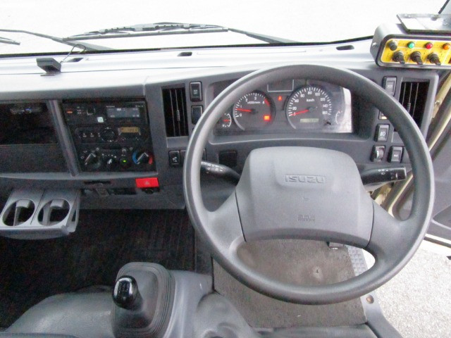 いすゞ エルフ TPG-NMR85AN(2WD)の写真33