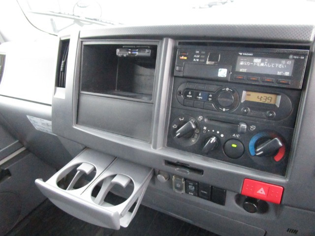いすゞ エルフ TPG-NMR85AN(2WD)の写真37