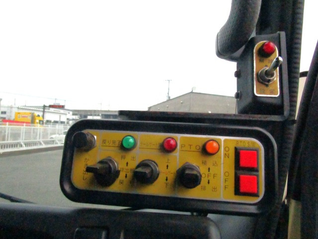 いすゞ エルフ TPG-NMR85AN(2WD)の写真40
