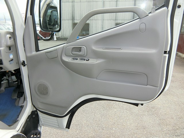 トヨタ トヨエース BDG-XZU414(2WD)の写真23