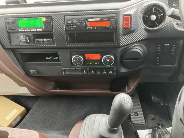 日野 レンジャー 2KG-FD2ABG(2WD)の写真17