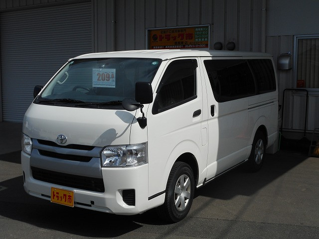トヨタ ハイエースバン LDF-KDH206V 4WD