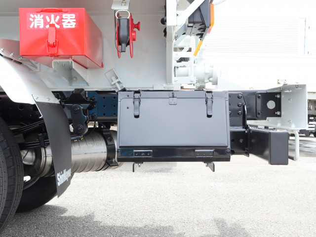 三菱 キャンター 2PG-FEA80(2WD)の写真24