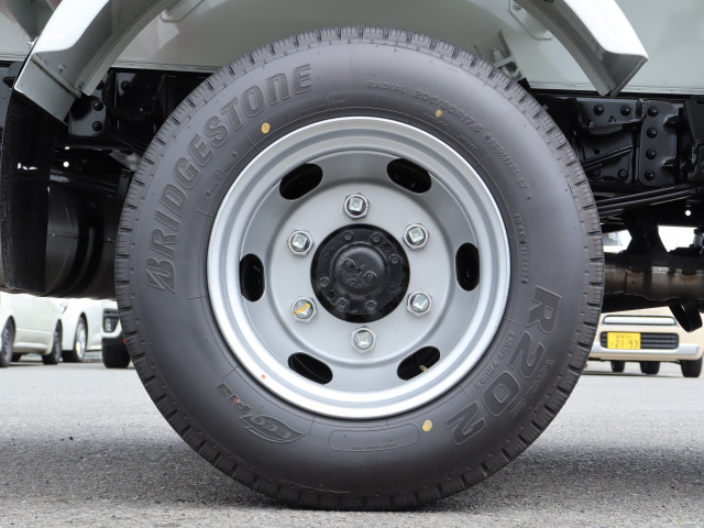 三菱 キャンター 2PG-FEA80(2WD)の写真38